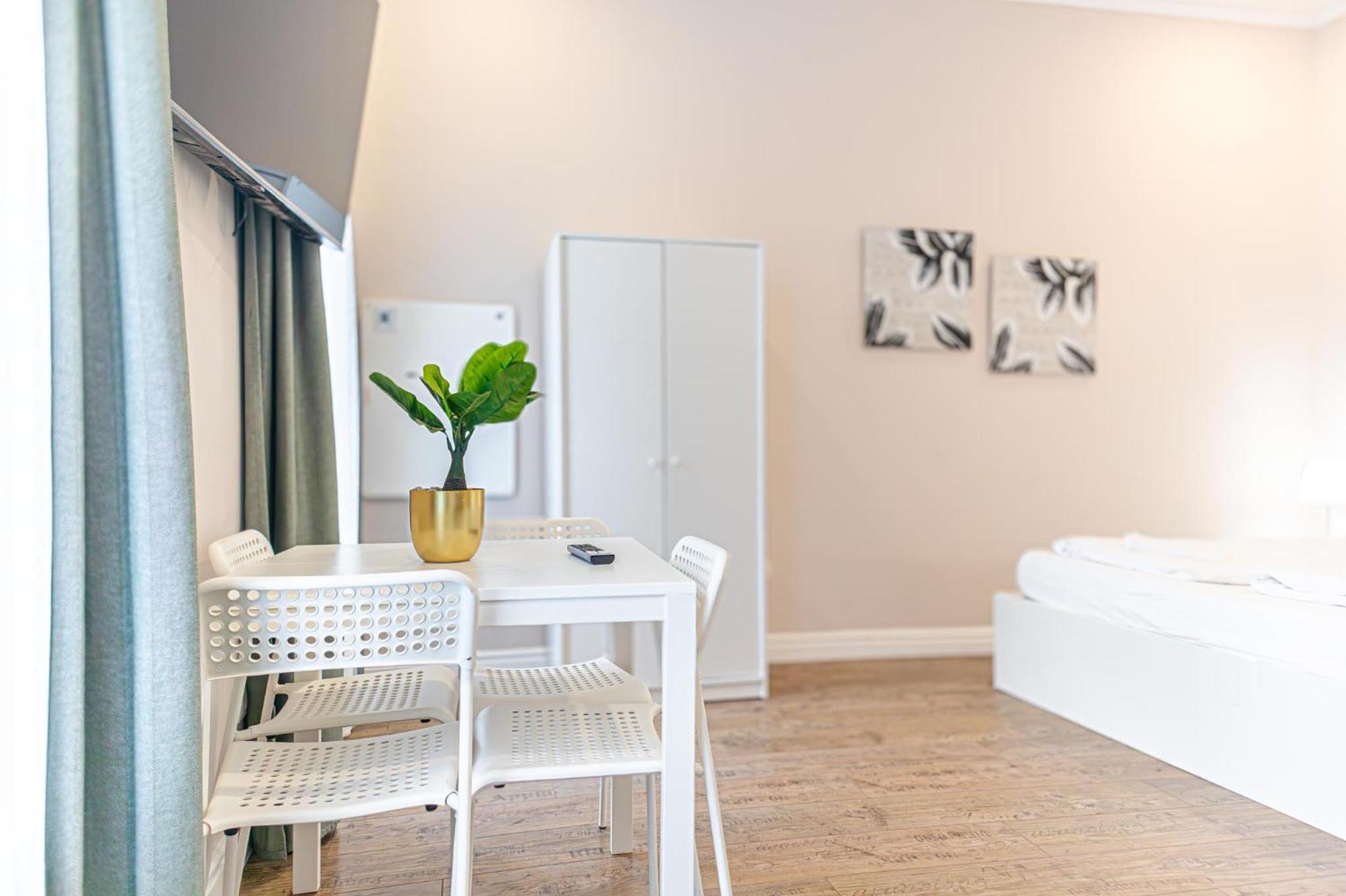 Stylish Studio Apartment Wiener Stadthalle מראה חיצוני תמונה