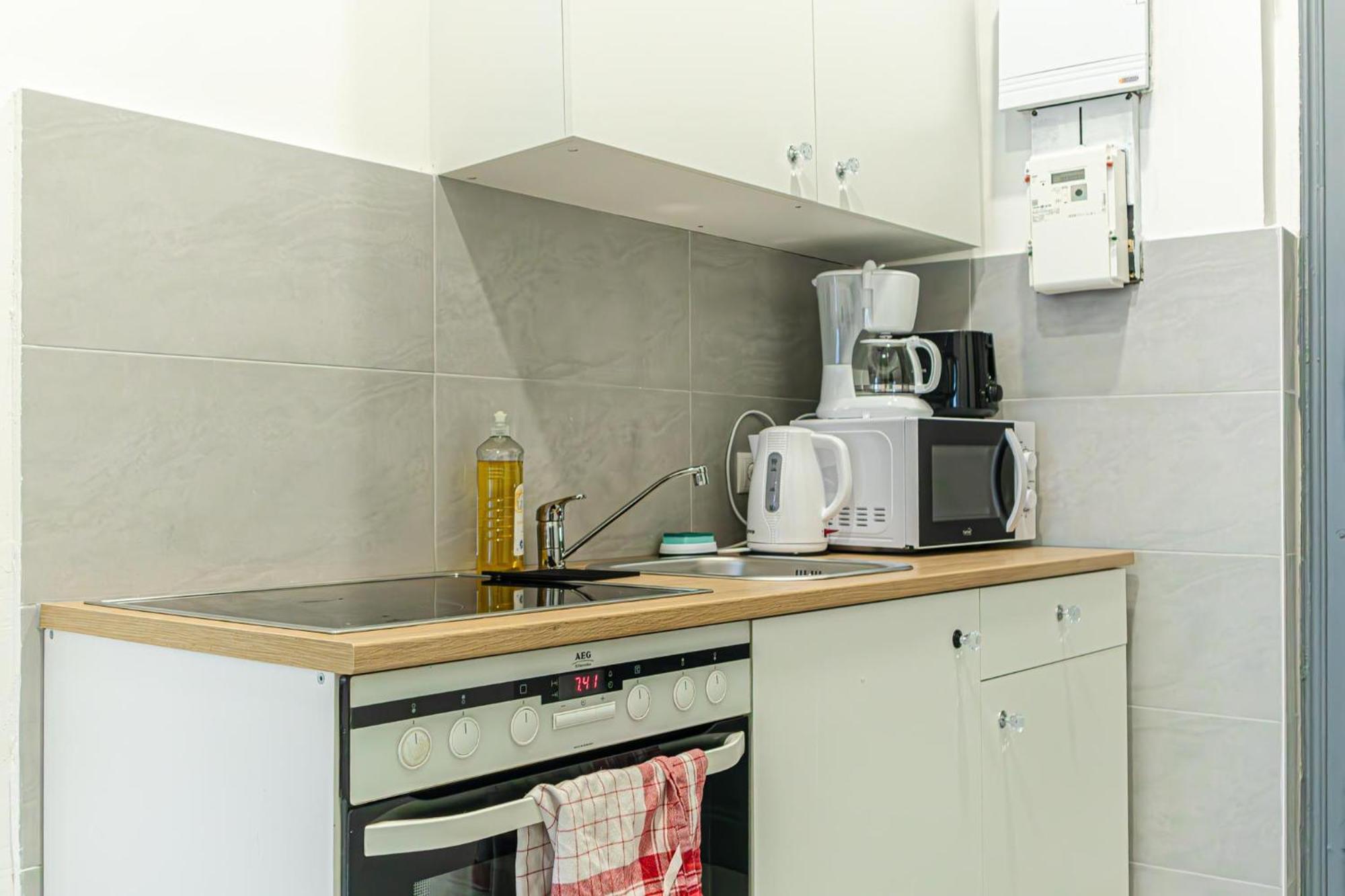 Stylish Studio Apartment Wiener Stadthalle מראה חיצוני תמונה