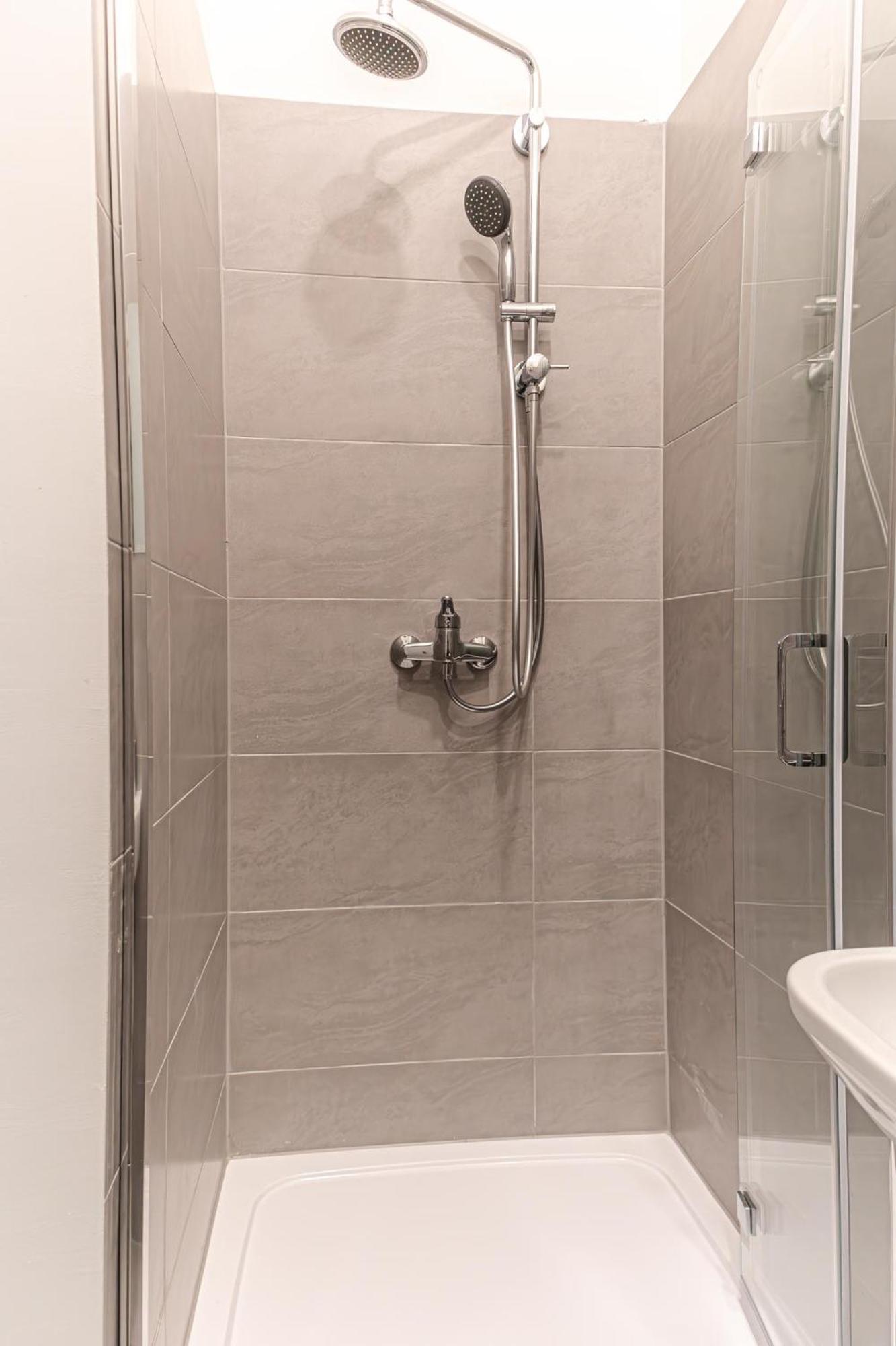 Stylish Studio Apartment Wiener Stadthalle מראה חיצוני תמונה
