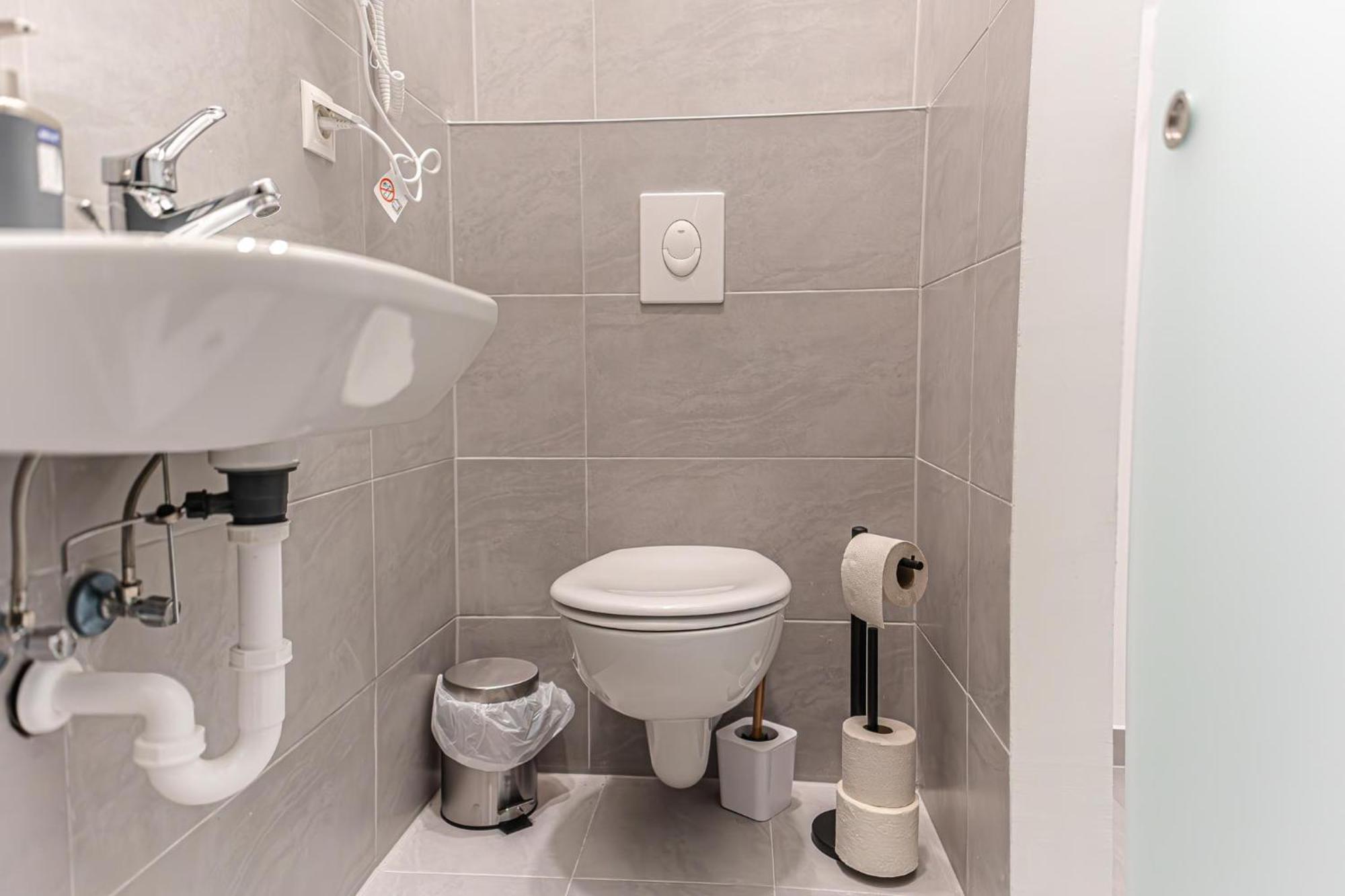 Stylish Studio Apartment Wiener Stadthalle מראה חיצוני תמונה
